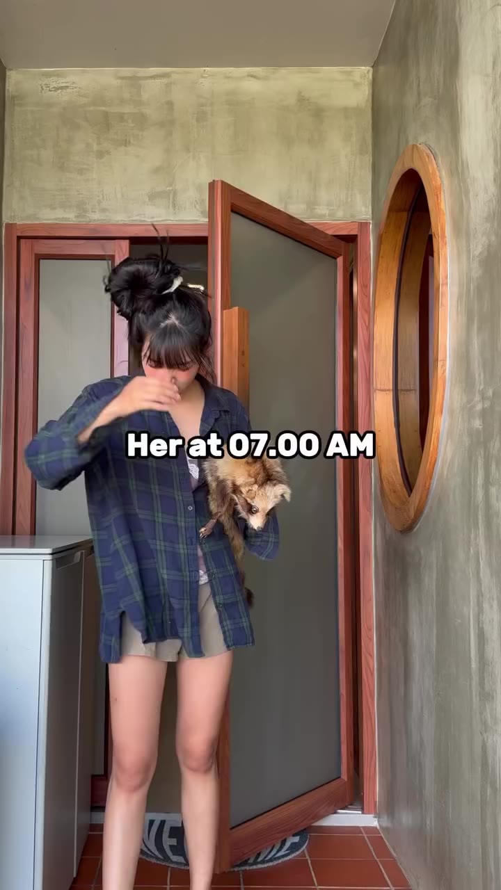 Her at 07.00 AM/PM