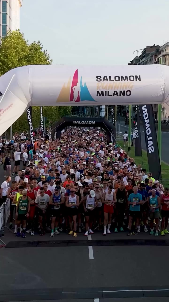Milano, guardati da quassù. 🔥 La partenza della Salomon Running Milano vista…