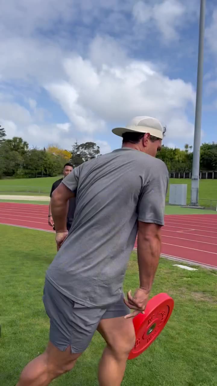 SUNDAY FUNDAY 💪🏽😅🙌🏽 Train hard but don’t forget to have fun…