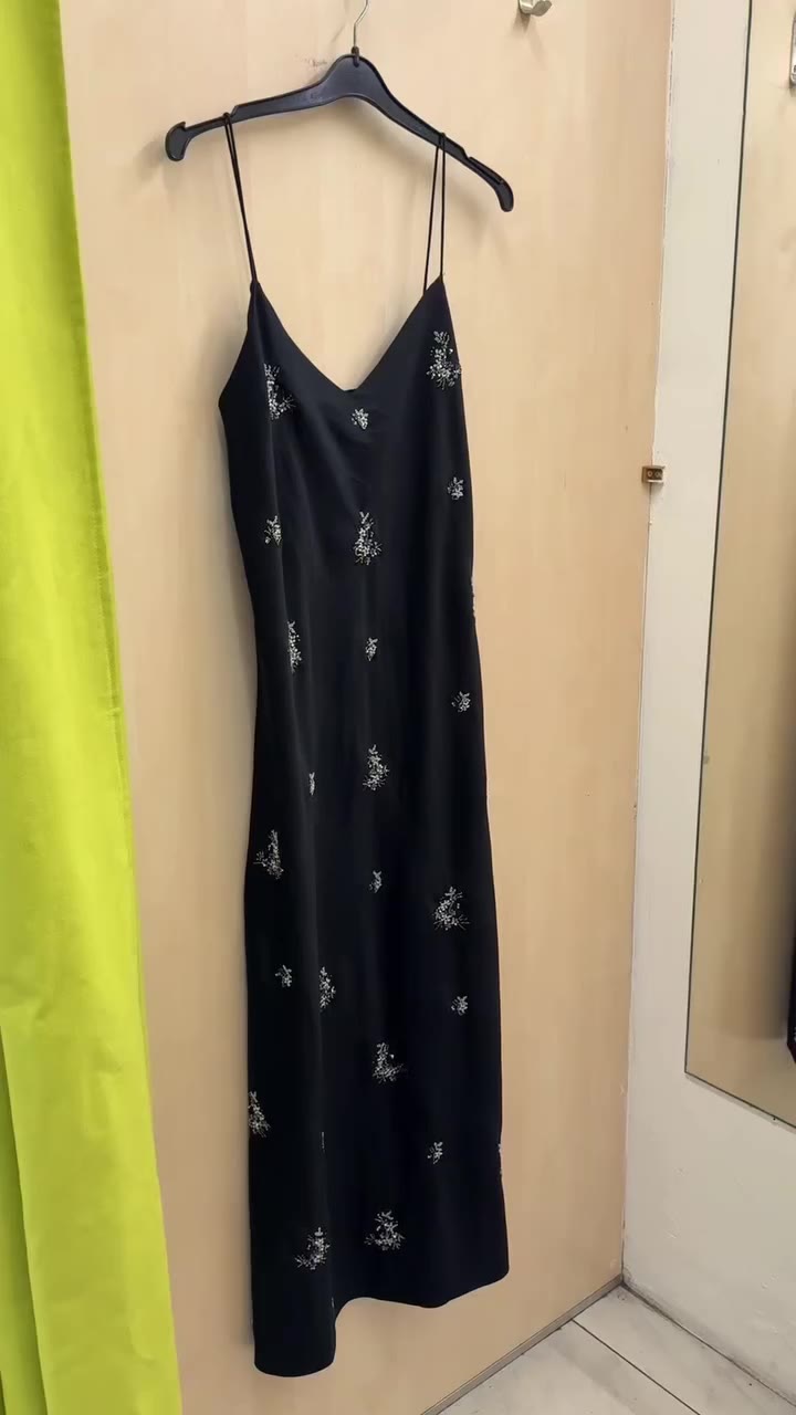 👗✨ Un vestido nunca es suficiente… Y ahora tienes la excusa perfecta para…