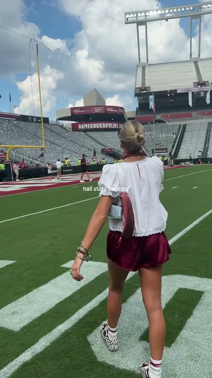 game day lewwwwk !! linked what i could @dailydrills @alvjewels (code SOPHIE)…