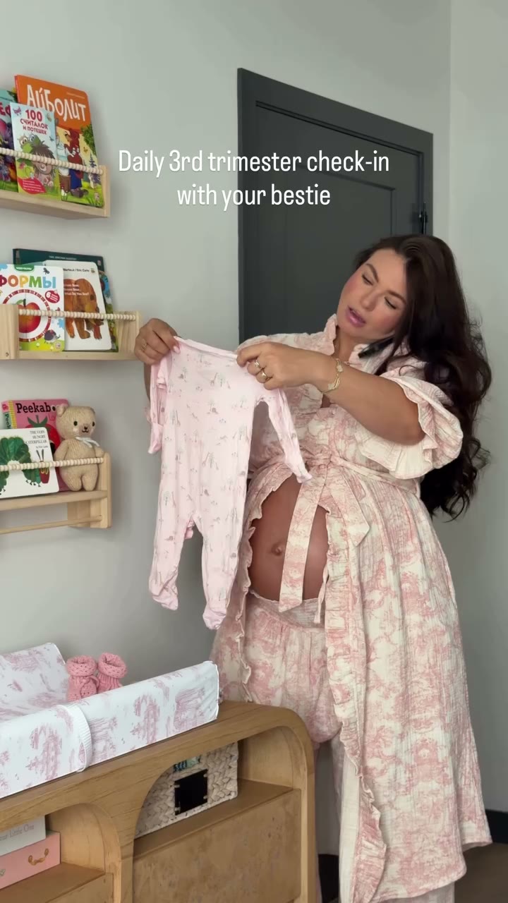 3rd trimester reality check 😉 Third trimester, pregnancy humor, mom to be…