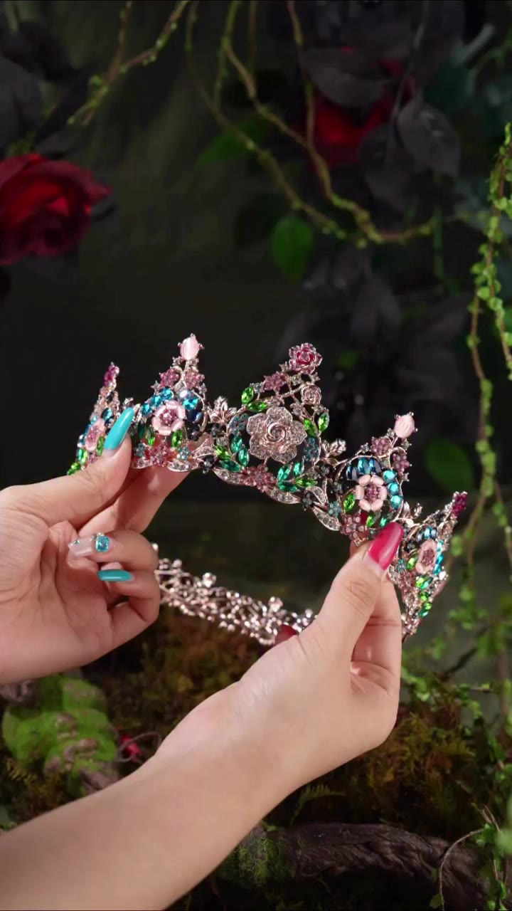 SV Rose Garden Flower Crown Rose Garden transforms the romance of a hidden…