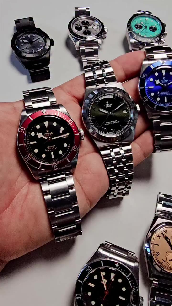🔴, 🟢 OR 🔵⁉️ Honestly, @TudorWatch … you really don’t leave me much choice…