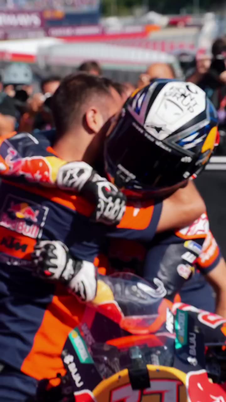 It doesn’t get any better than that 😎🦈 @37pedroacosta dominates in Austria…