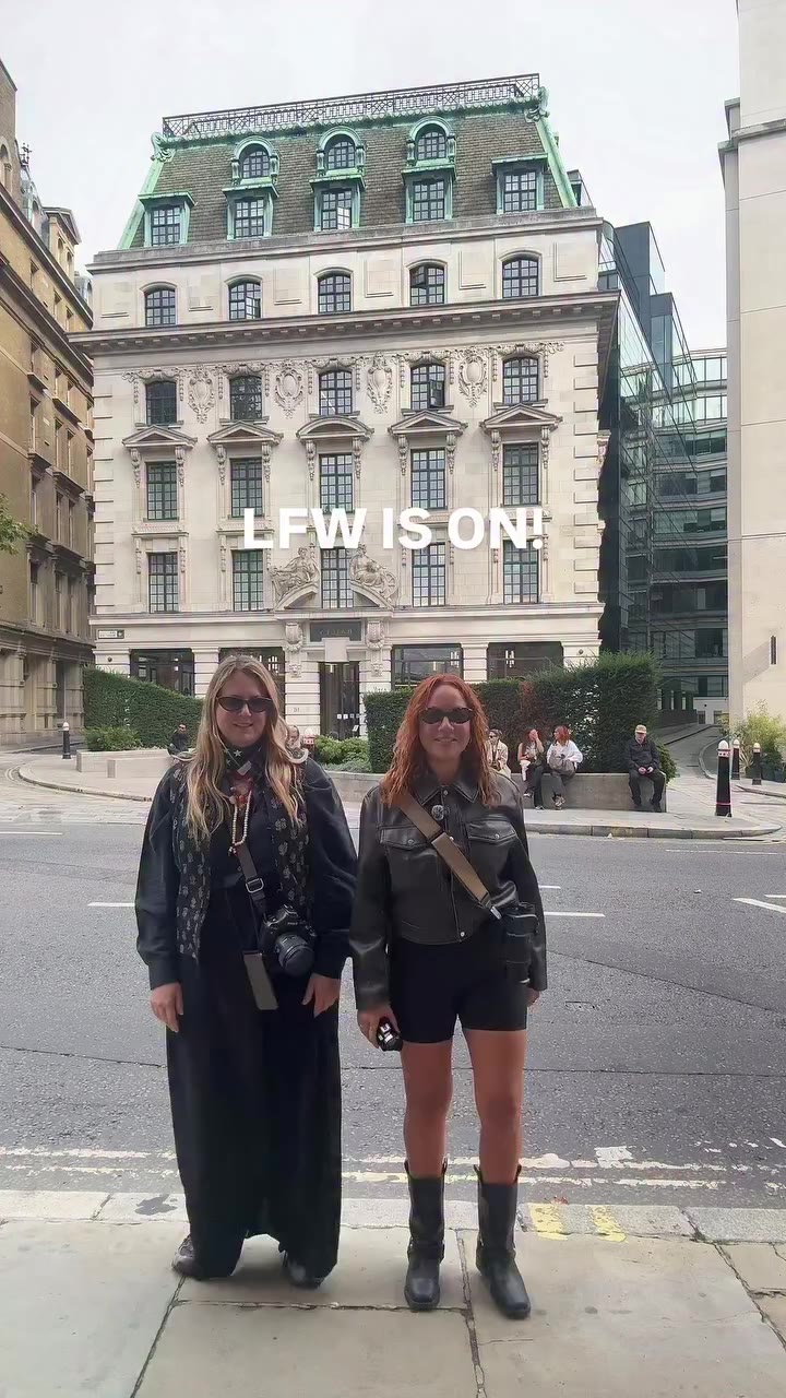 Hello from London Fashion Week 🇬🇧 #lfw #londonfashionweek