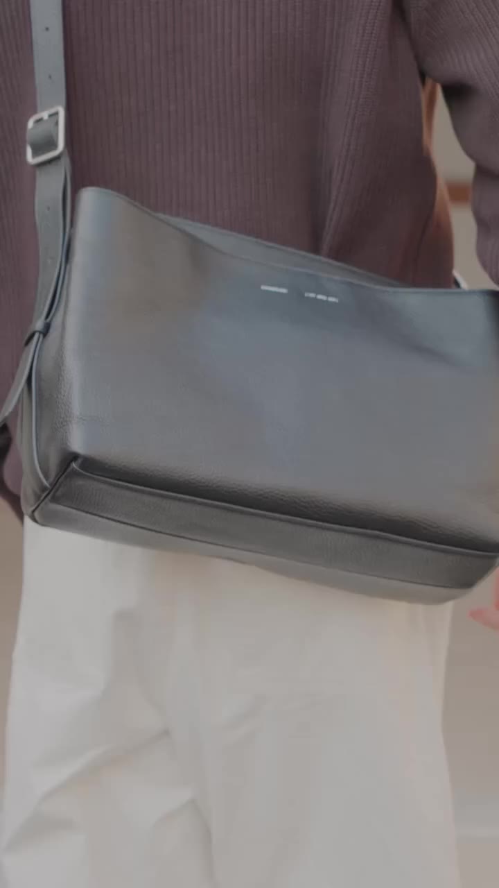 Your entire mobile office, packed into a sleek medium profile. Explore the 197…