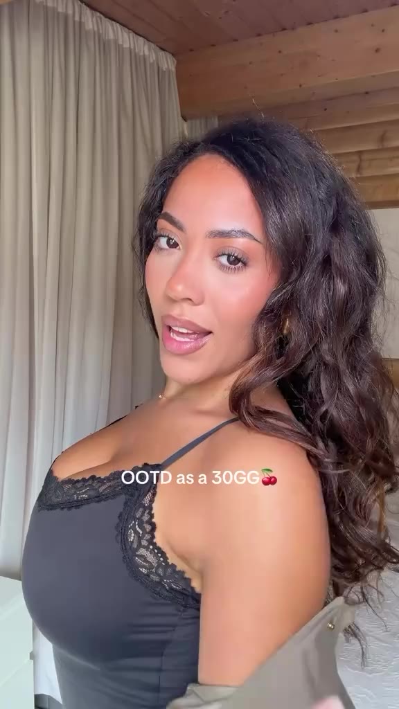 Testing thin strap tops without a bra as a 30GG cup size! 🤏🏽🍒 These tops…