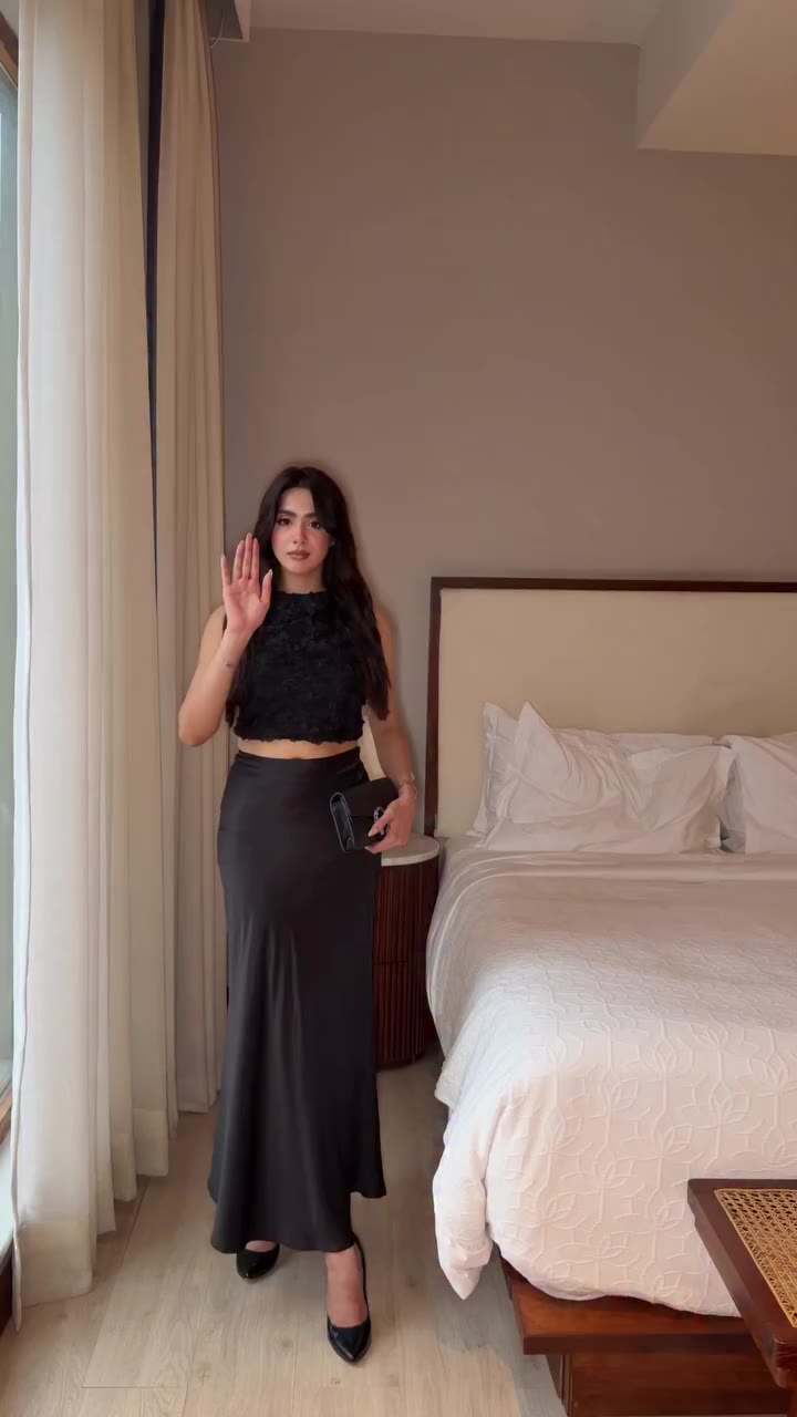 One look? I don’t think so 🤍🤷‍♀️