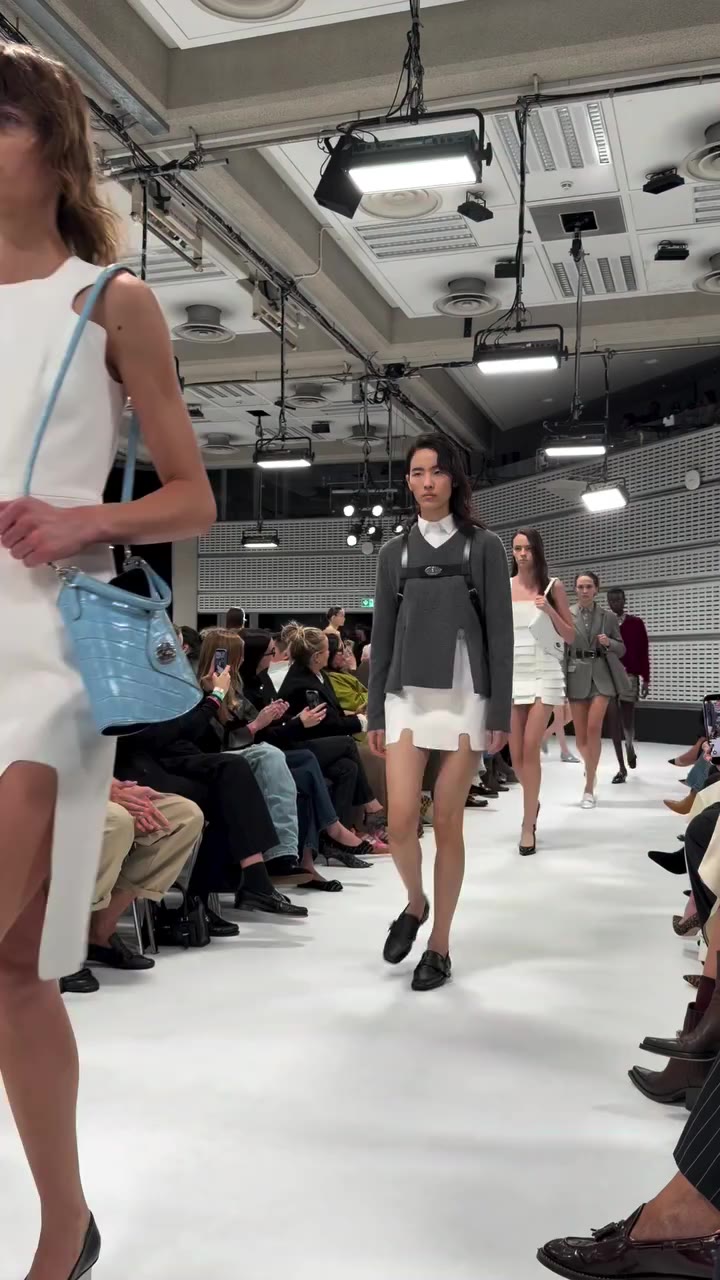 Your first look at the new @mulberryengland by @christopherkane #CRFashionBook