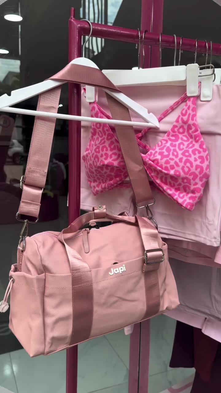 Las flores amarillas que sí queremos que nos regalen: un outfit nuevo de…