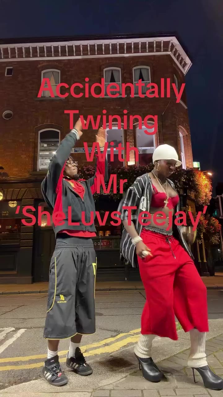 The Twin himself (always wearing red at the same time) #dublinsflyest…
