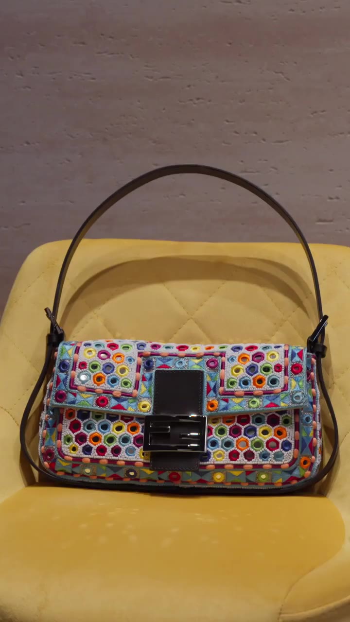Have you ever wondered how a Fendi bag is made? Visit our pop-ups in the…