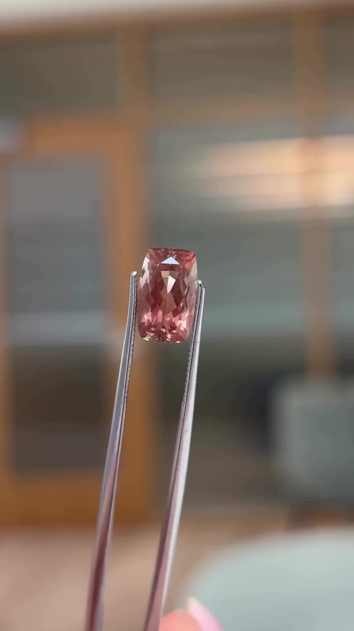 Part 6: Unique Gemstones Sunstone, but make it apple cider. This one’s giving…
