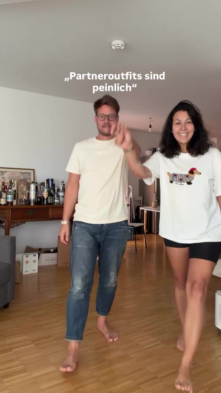 Und jetzt liebe ich es, weil wir gerne zeigen, dass wir zusammen gehören…