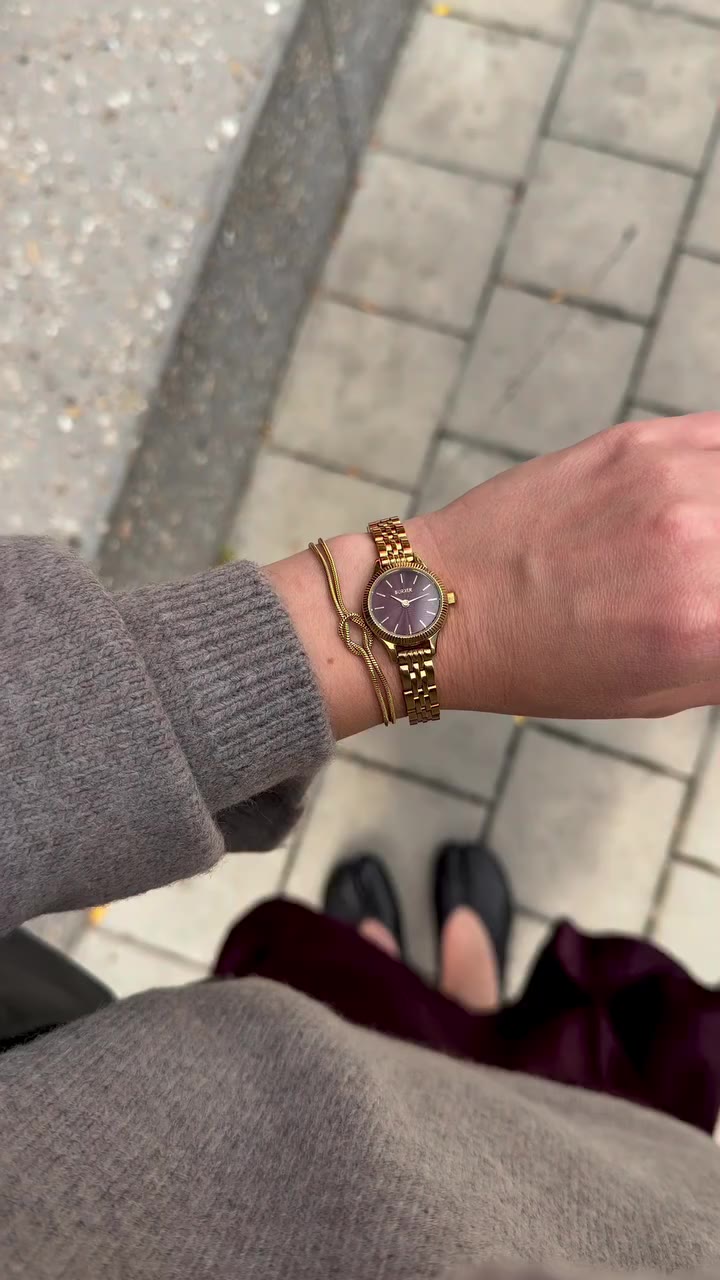 Anniversary SALE is on! Every order comes with a free bracelet.✨