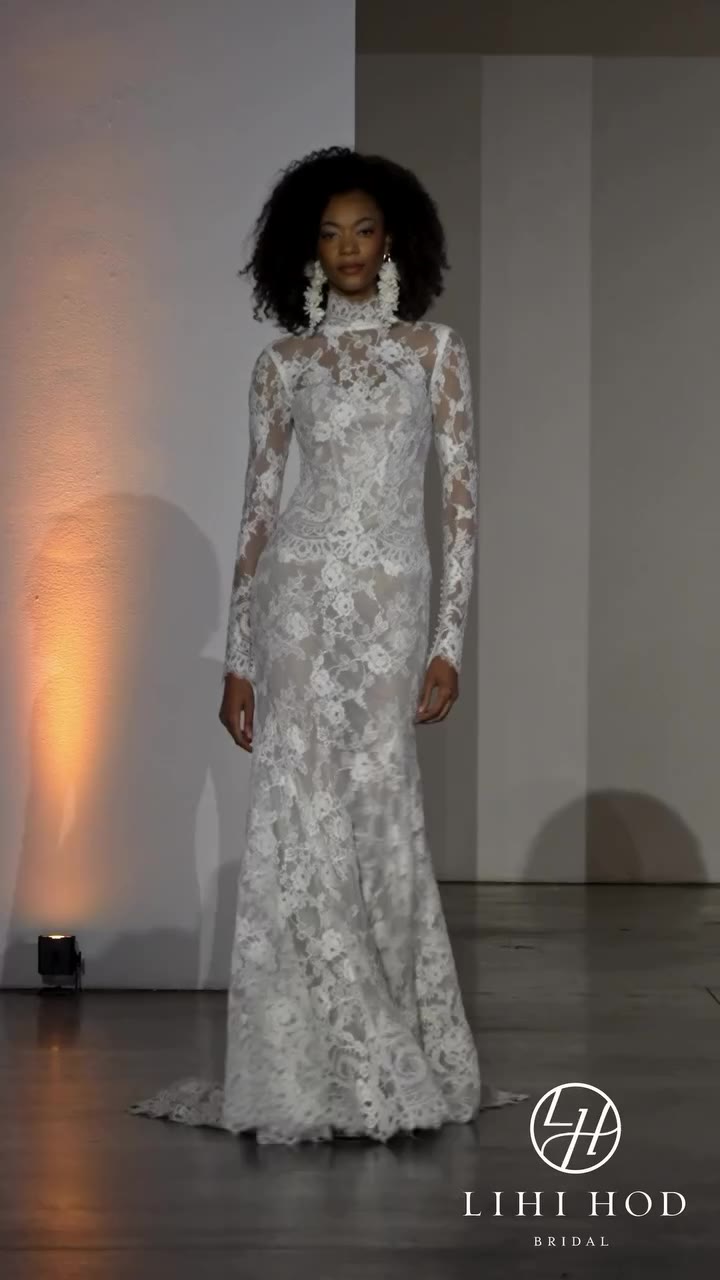 Romi on the runway, from our SS2027, UNVEILED Collection. ✨⁠ ⁠ Long-sleeved…
