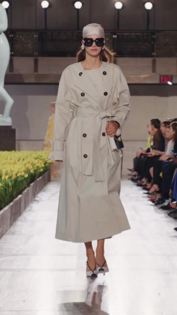 A closer look at the eyewear on the Spring 27 runway. Worn throughout…