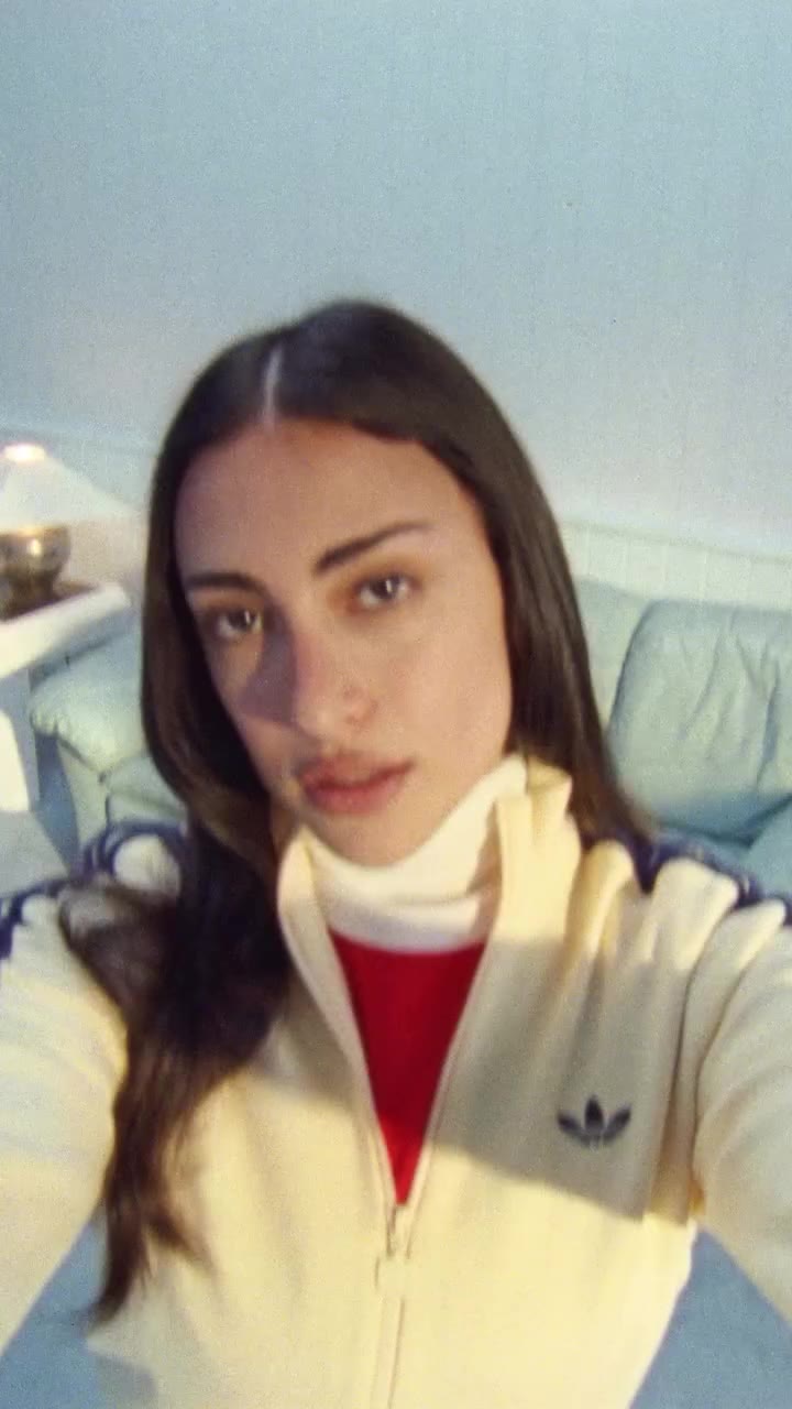 adidas Originals. Tři pruhy, nespočet možností. 🤎 Retro inspirace, uvolněné…