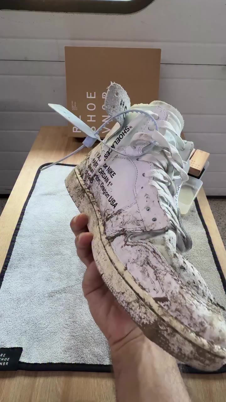 The VAA x AJ1 got the Reshoevn8r treatment, and the results speak for…