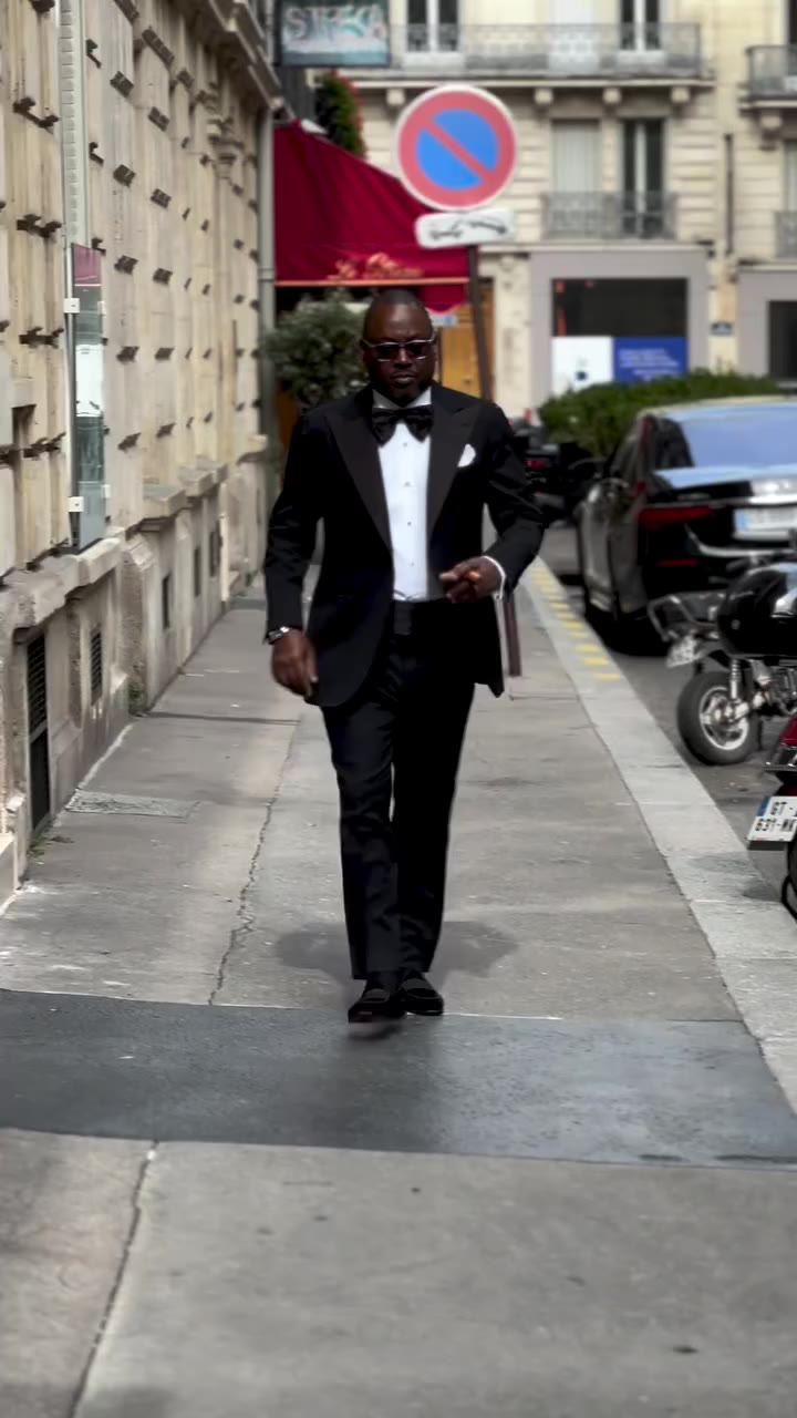 HOLD THE LINE. #jeanmanuelmoreau #paris #tuxedo #fitting #sartorial