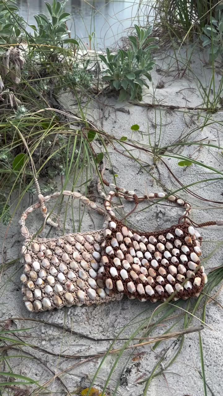 Let’s be mermaids!🧜🏼‍♀️ These handmade woven shell beaded handbag &…