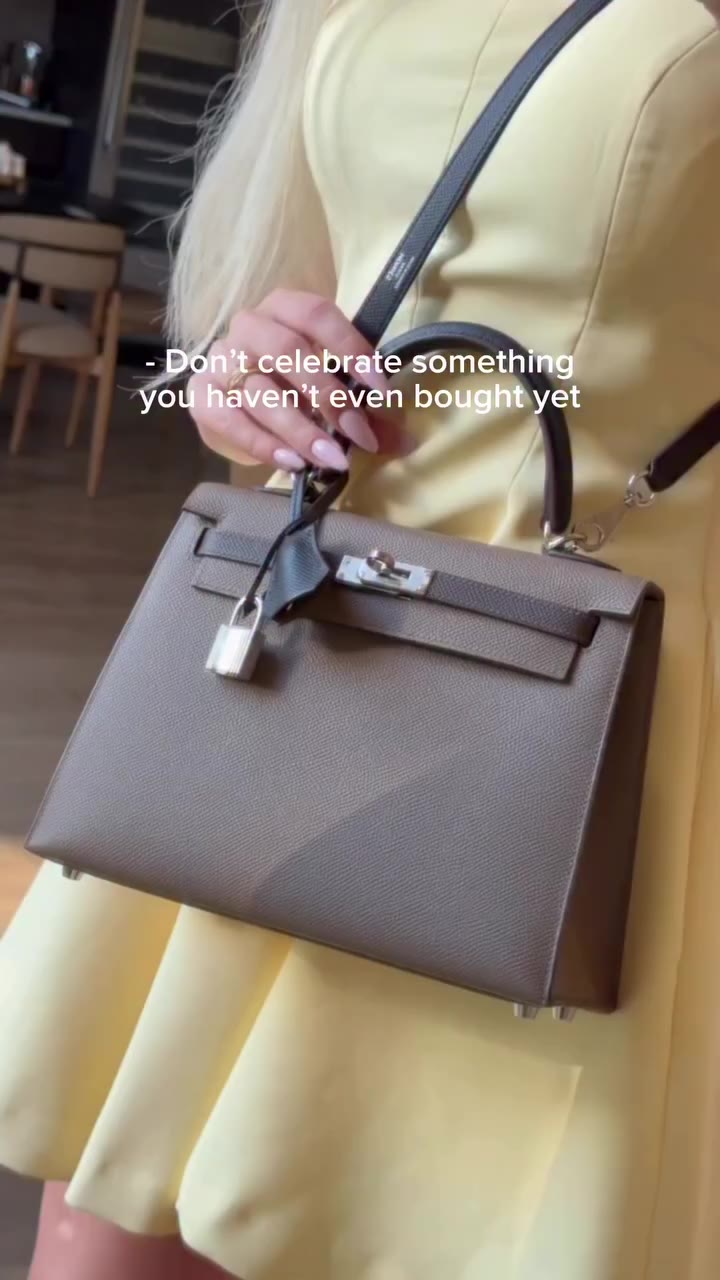 The JAF edit. Iconic bags. Serious watches. Fine jewelry. Rare finds…