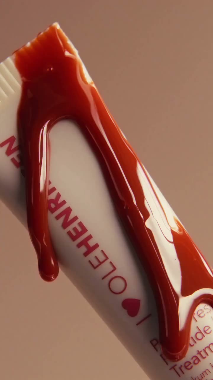 NEW limited-edition Chai Drizzle Pout Preserve is a decadent drip of…