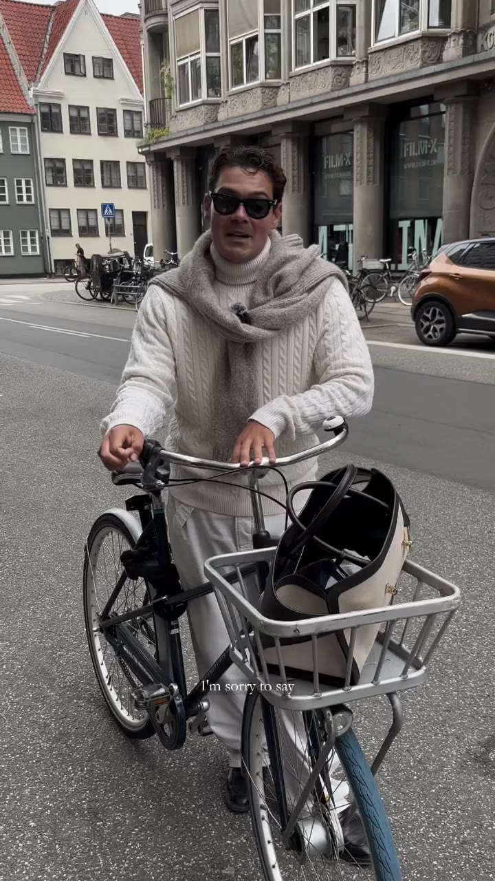 The Commuter Fit - in motion, city to city. @juanmacchia in Copenhagen…