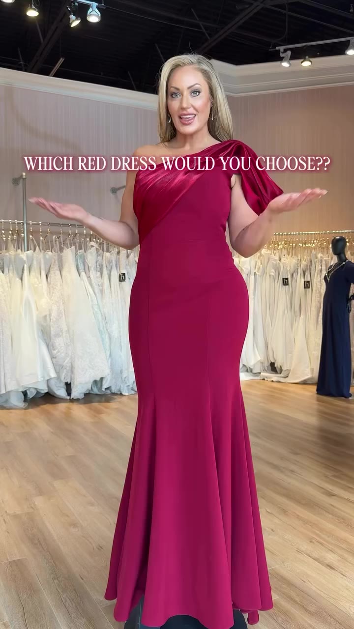 Which red dress are you choosing? ❤️🌹 Tell us your favorite in the comments!…