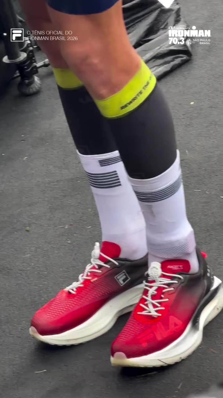 POV: a linha de chegada do IRONMAN 70.3 São Paulo. 👟 O Racer Carbon 3 TRI…