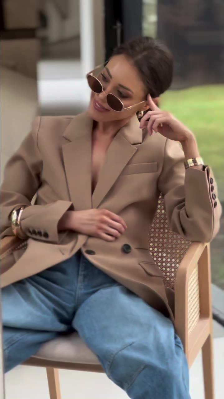 The wait is over ⏳ Our best-selling ‘Aston’ blazer in camel is back in stock…