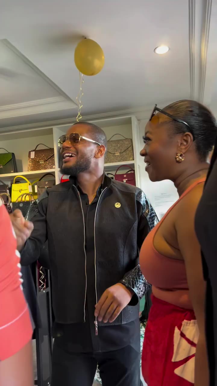 I was scrolling through my phone & I found this video of @alexxekubo telling…