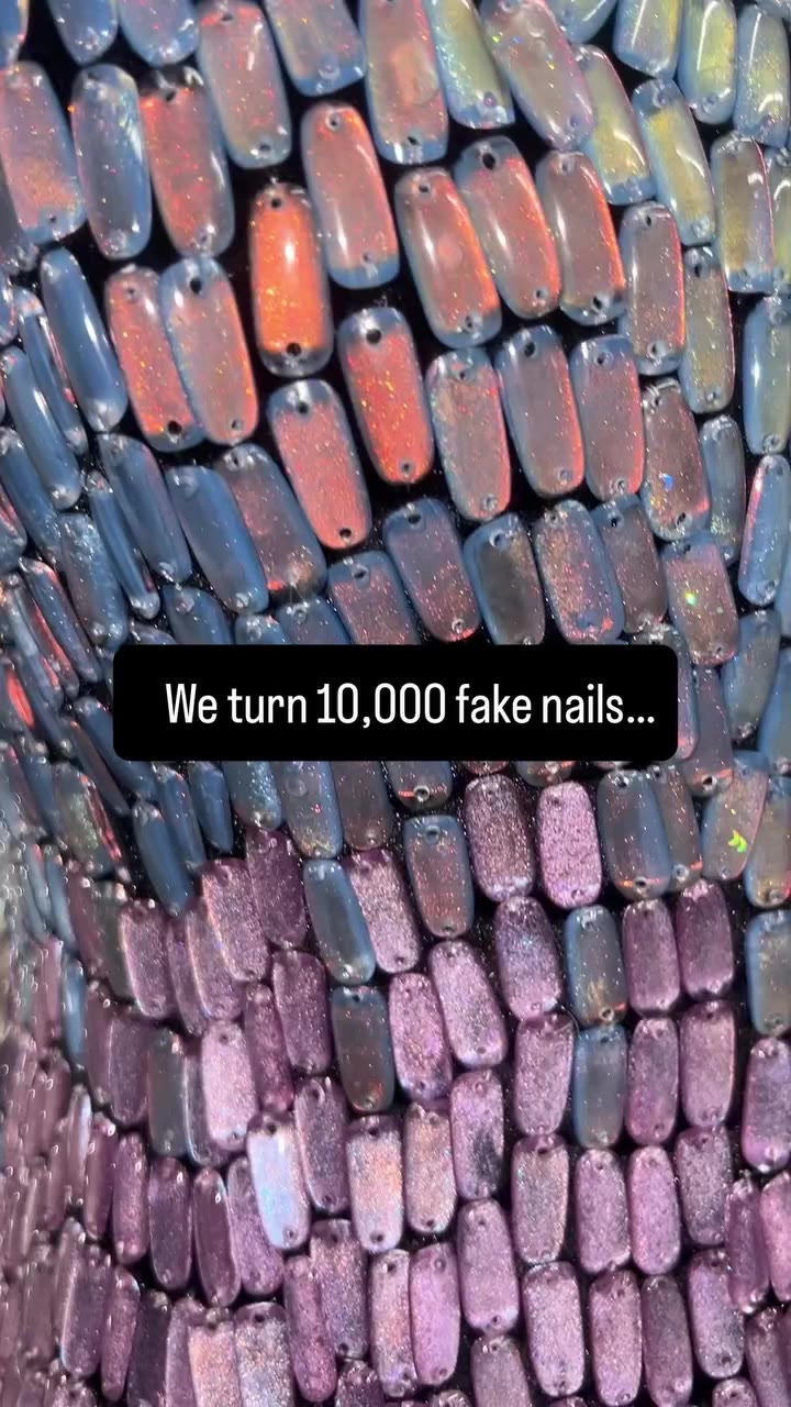 What happens when 10,000 fake nails meet couture? 💅🪡 We spent more than 600…
