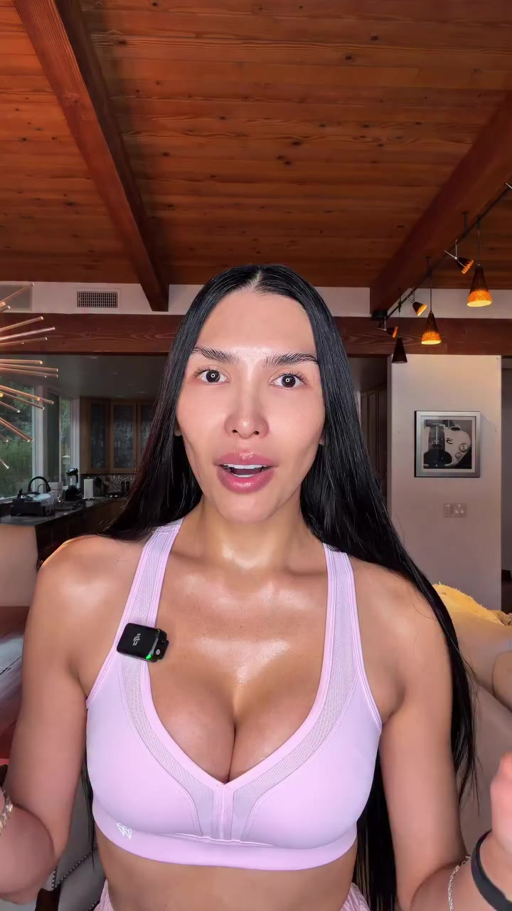 My little secret to that lifted, sculpted, glass-skin glow ✨💗 A few minutes…