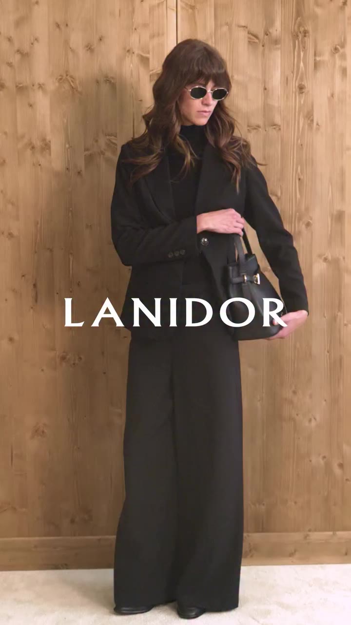 Our fall forecast: 100% chance of wearing black over and over. - A nossa…