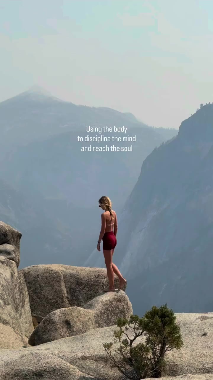 #yogi #yosemitenationalpark #upperyosemitefalls #yogapractice