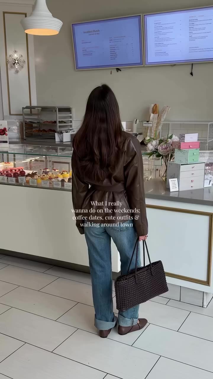 okayyy, I found the jacket for fall that makes even my comfy outfits look chic…