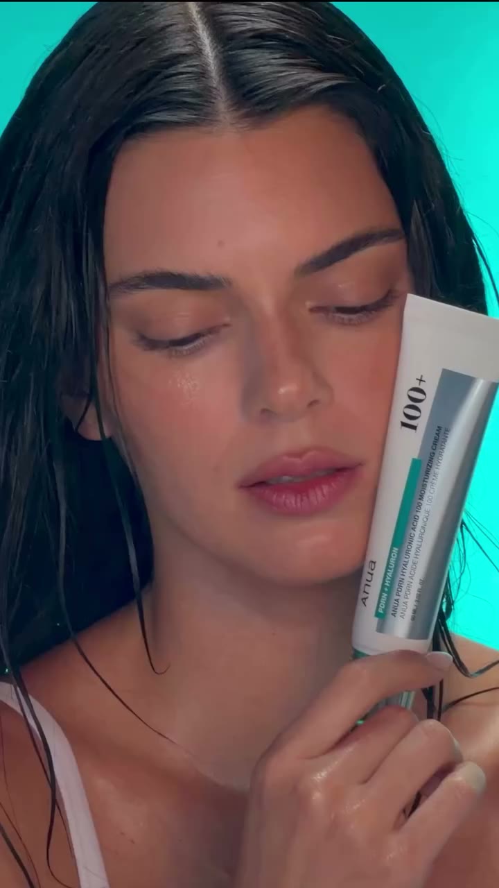 The skincare technique behind Kendall’s look: Underglazing with @anua_global…