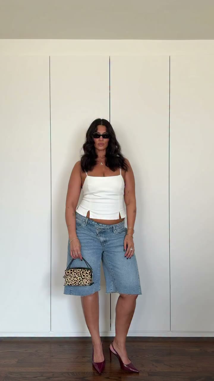 One jean short, endless outfits @fashionnovacurve ✨ -shorts-Carryn Non Stretch…