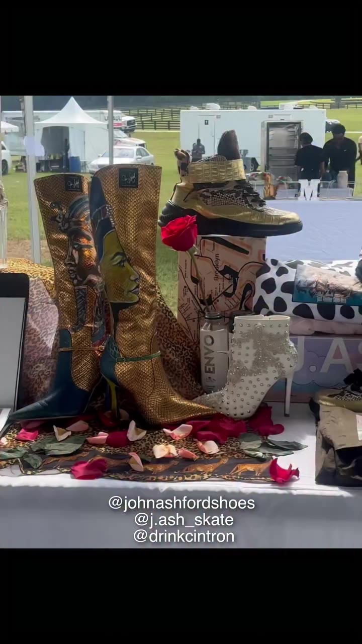 It was an amazing show this weekend with @johnashfordshoes sponsored by…