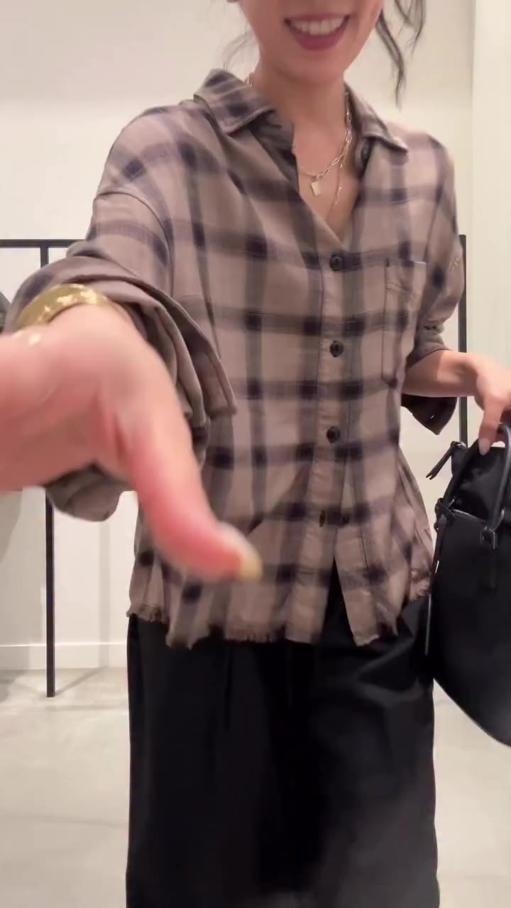 . 【HOW TO WEAR】 ＞＞＞DROP CHECK SHIRT ドロップチェックシャツをメインに、 私ならこう着る！をリールにしてみました🖤…