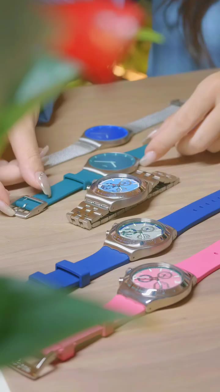 【Swatch ESSENTIALS】 大切な人の毎日に、彩りを。 敬老の日に、心に残るギフトを。 #Swatch