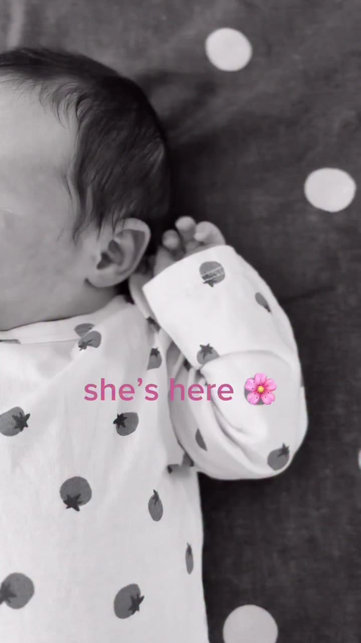 The sweetest little love, our daughter. 🤍