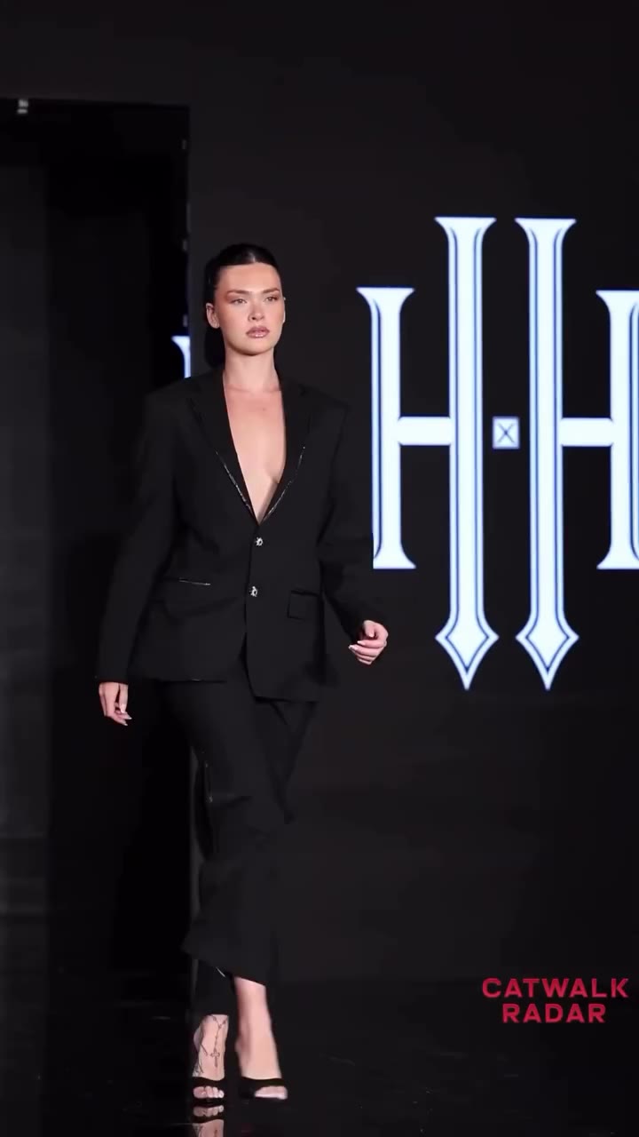 SPECIAL SUIT FOR WOMEN | NYFW A statement of elegance, confidence, and…