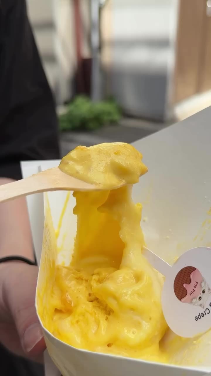 中国、韓国とじわじわ流行ってきてる“生フルーツ餅”って知ってる？ ずっと食べたかったフルーツ餅が新大久保に上陸してた！🥭🧡…