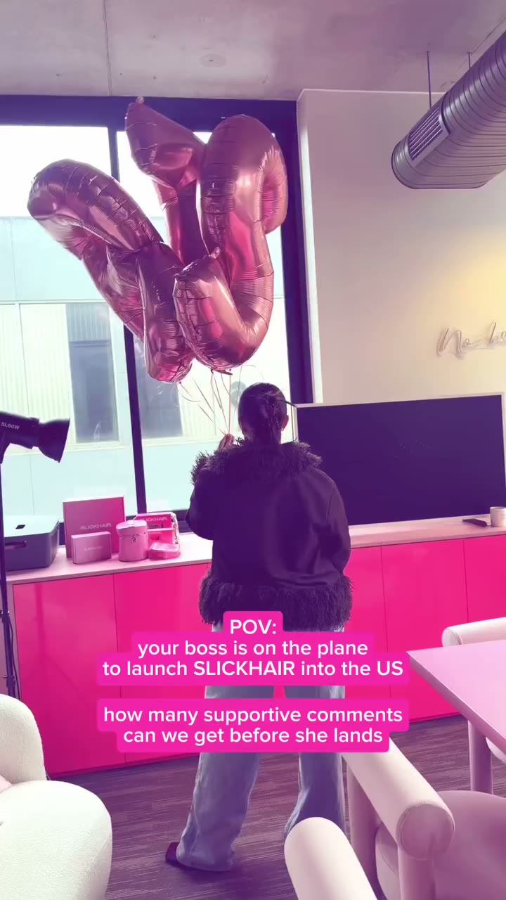 @miaplecic lands in the USA in 12 hours.... how many comments can we get?