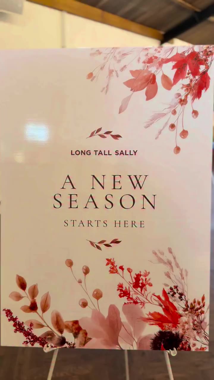 Spend the day with me at @longtallsallyfashion autumn event. 🍁🍂 It was a…