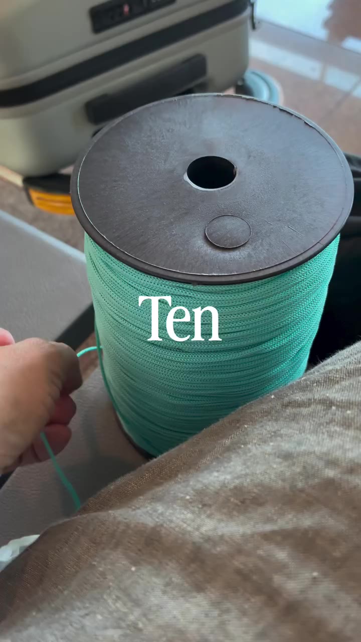 9….8….7…. 🩵Truscia Hobo🩵 📅Oggi alle 20:00h disponibile online 🔗Link in bio…
