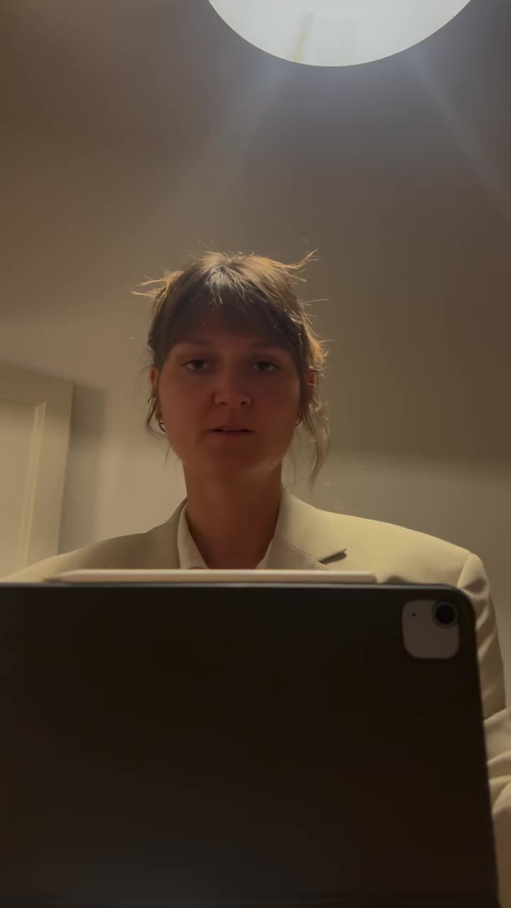 pov: jako umělci už ti fakt chybělo sako a tvoření prezentací 3.10. 10-13…